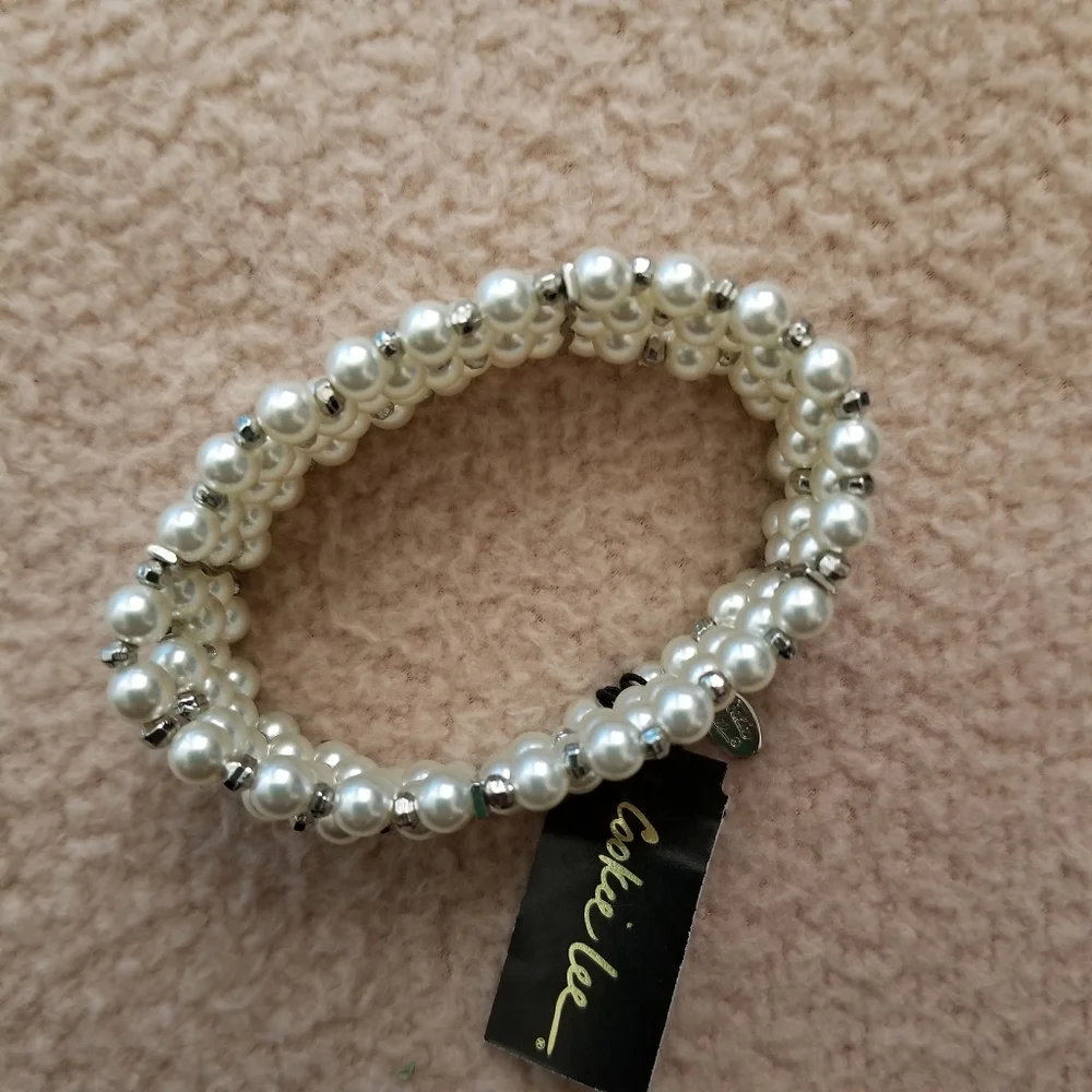 Cookie Lee Faux Pearl Multi Strand Stretch Bracelet Silver Tone NWT